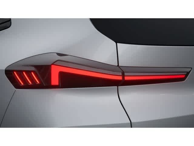 New 2027 Mineral White Metallic BMW Label image 8