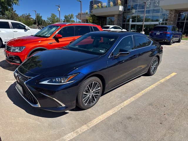 2025 Lexus ES 300h