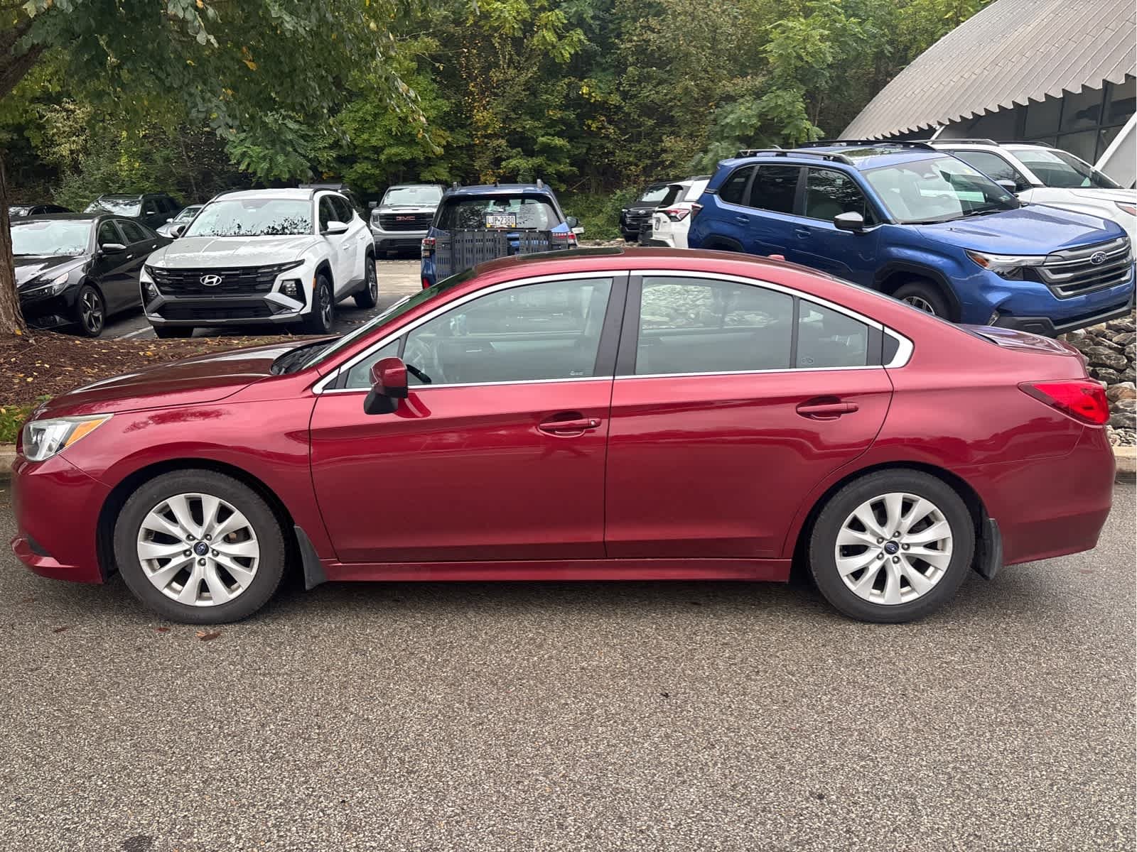 Used 2015 Venetian Red Pearl Subaru 2.5i Premium image 2