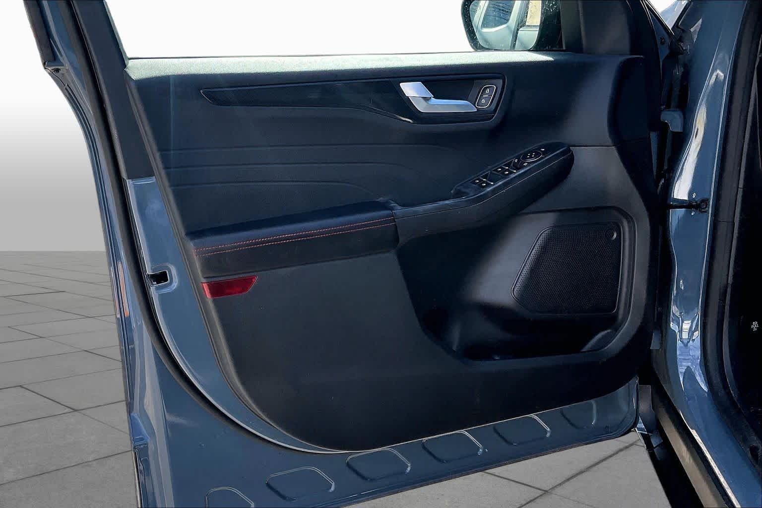 Used 2023 Vapor Blue Ford ST-Line image 21