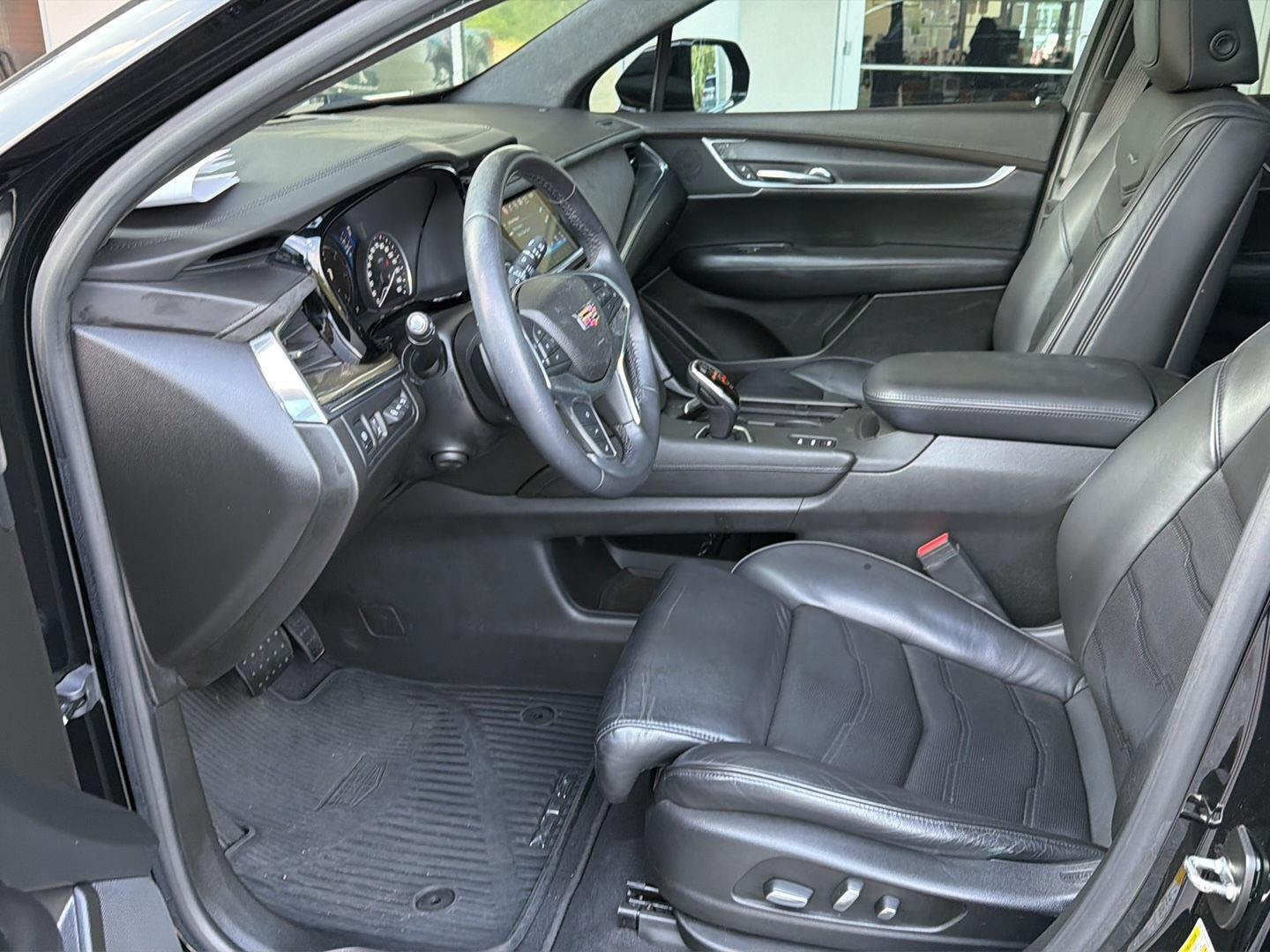 Used 2017 Stellar Black Metallic Cadillac Platinum AWD image 10