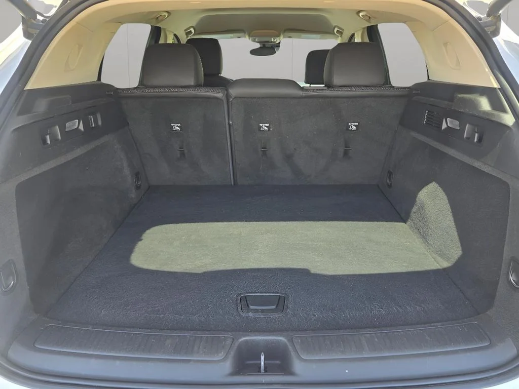 Used 2023 Summit White Buick Preferred image 11