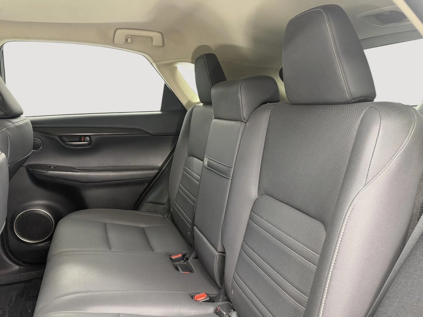 Used 2019 Silver Lining Metallic Lexus 300 image 19
