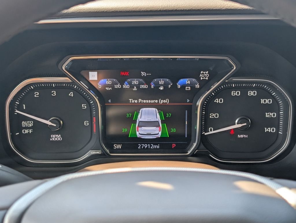 Used 2021 Green GMC Denali image 17