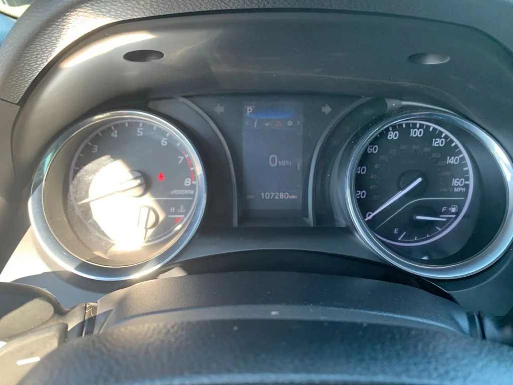 Used 2020 White Toyota SE Nightshade image 29