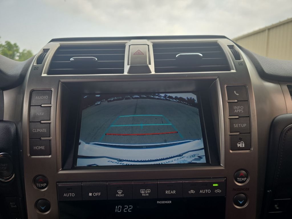 Used 2021 White Lexus 460 image 23