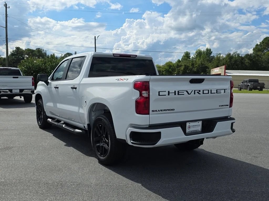New 2026 Summit White Chevrolet Custom image 5