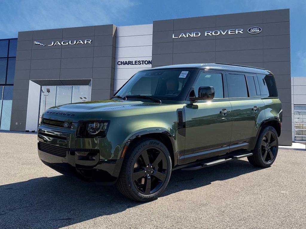 New 2026 Woolstone Green Metallic Land Rover X-Dynamic SE image 1