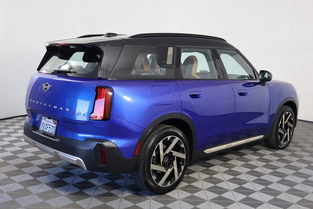 Certified Used 2025 Blue MINI  image 4