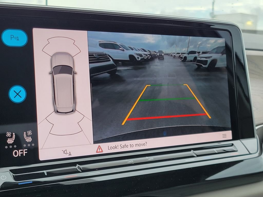 New 2026 White/off-white Volkswagen SE w/Technology image 16