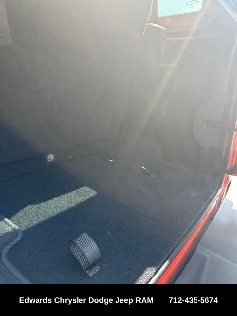 Used 2018 Orange Jeep Rubicon image 19