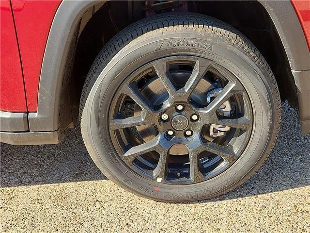 New 2026 PR6 Red Hot Pea Jeep LATITUDE ALTITUDE 4X4 image 7