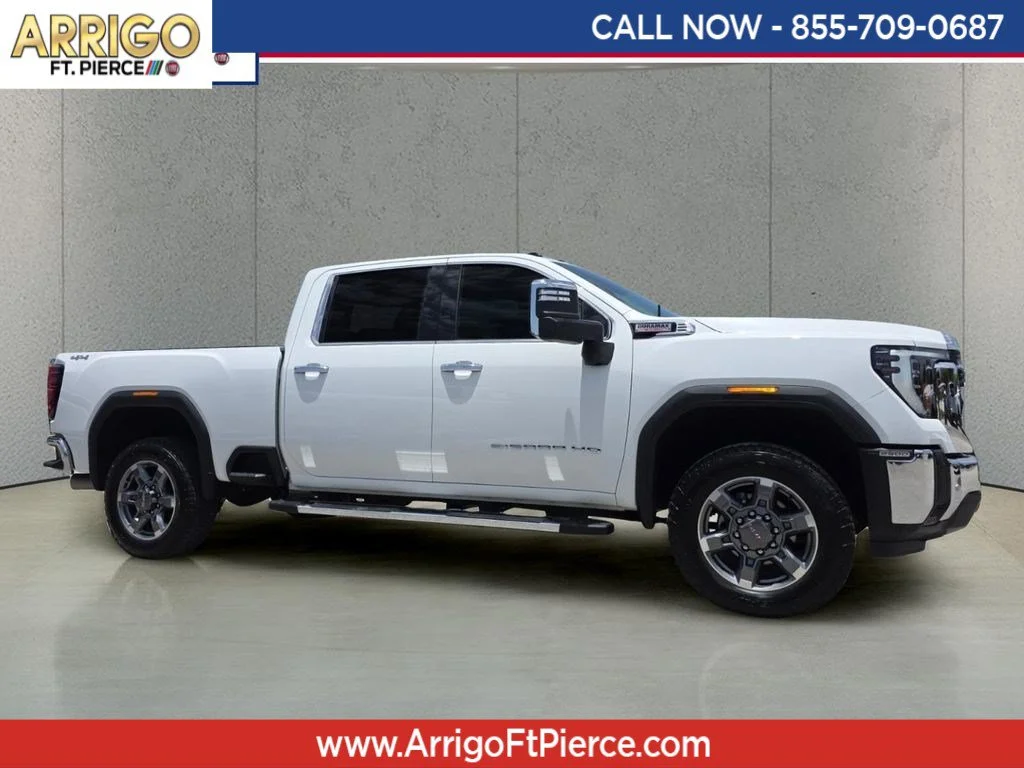 Used 2025 Summit White GMC SLT image 1