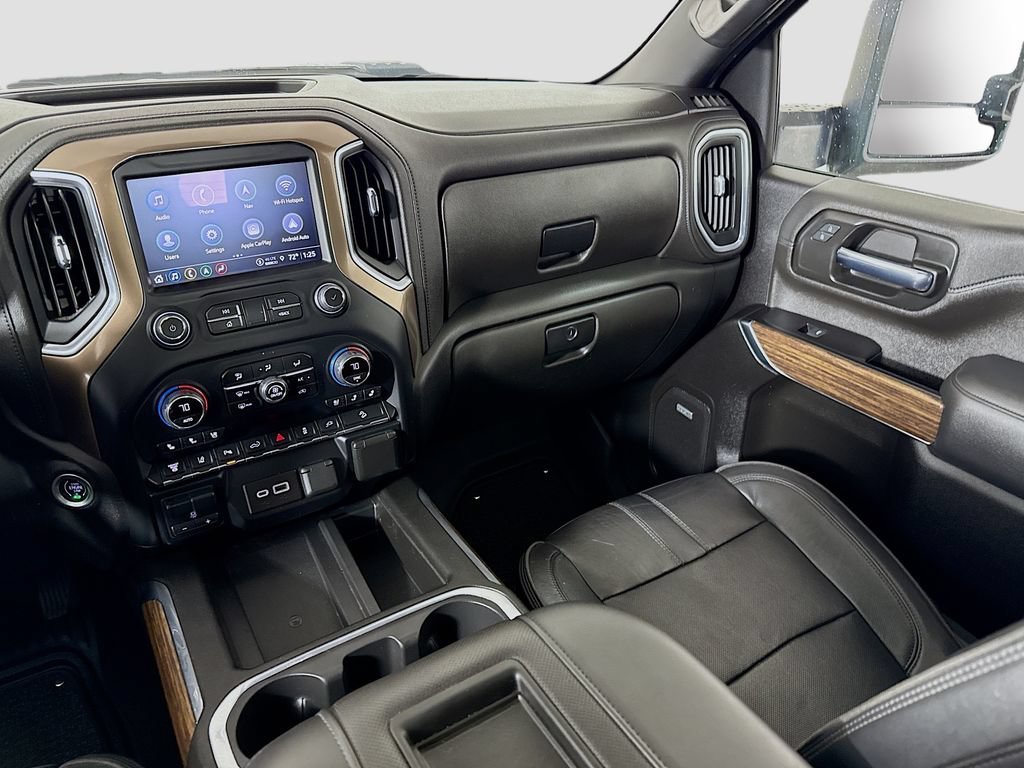 Used 2022 Silver Ice Metallic Chevrolet High Country image 24