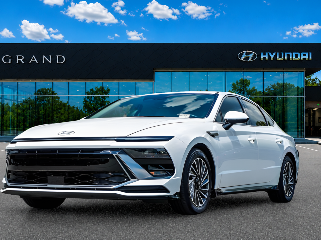 2025 Hyundai Sonata Hybrid