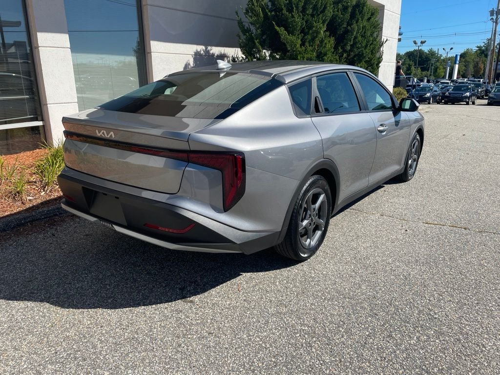 Used 2025 Gray Kia LXS image 5