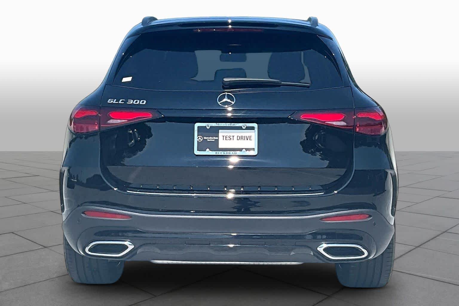 Used 2026 Obsidian Black Metallic Mercedes-Benz GLC 300 image 5