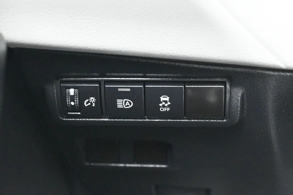 2026 Toyota Corolla Cross L - Photo 16