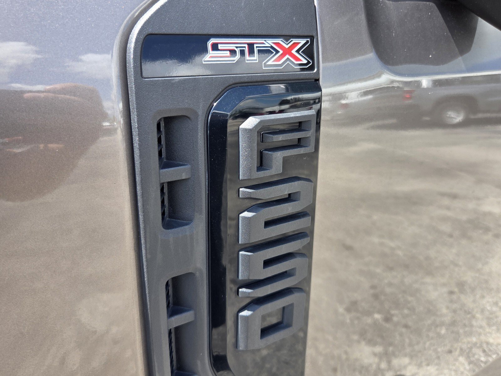 Used 2023 Stone Gray Metallic Ford XL image 18
