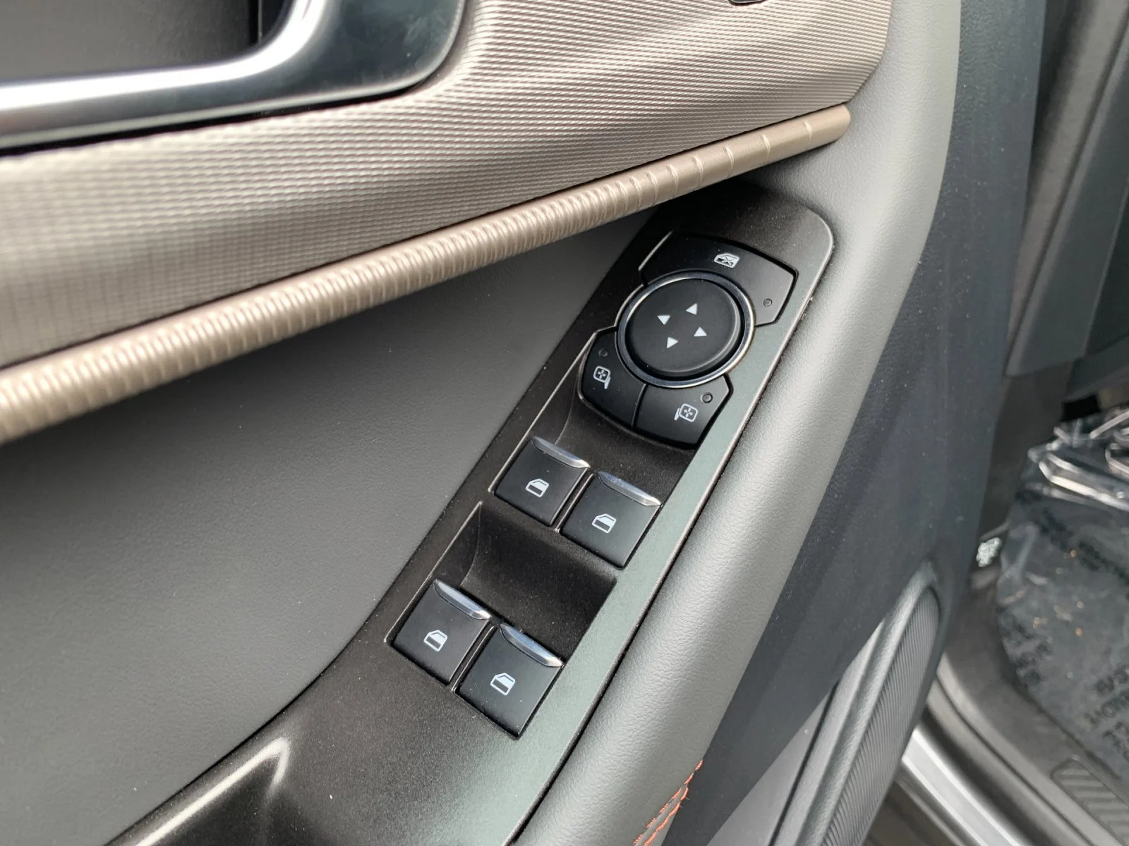 Used 2025 Gray Ford Active image 13