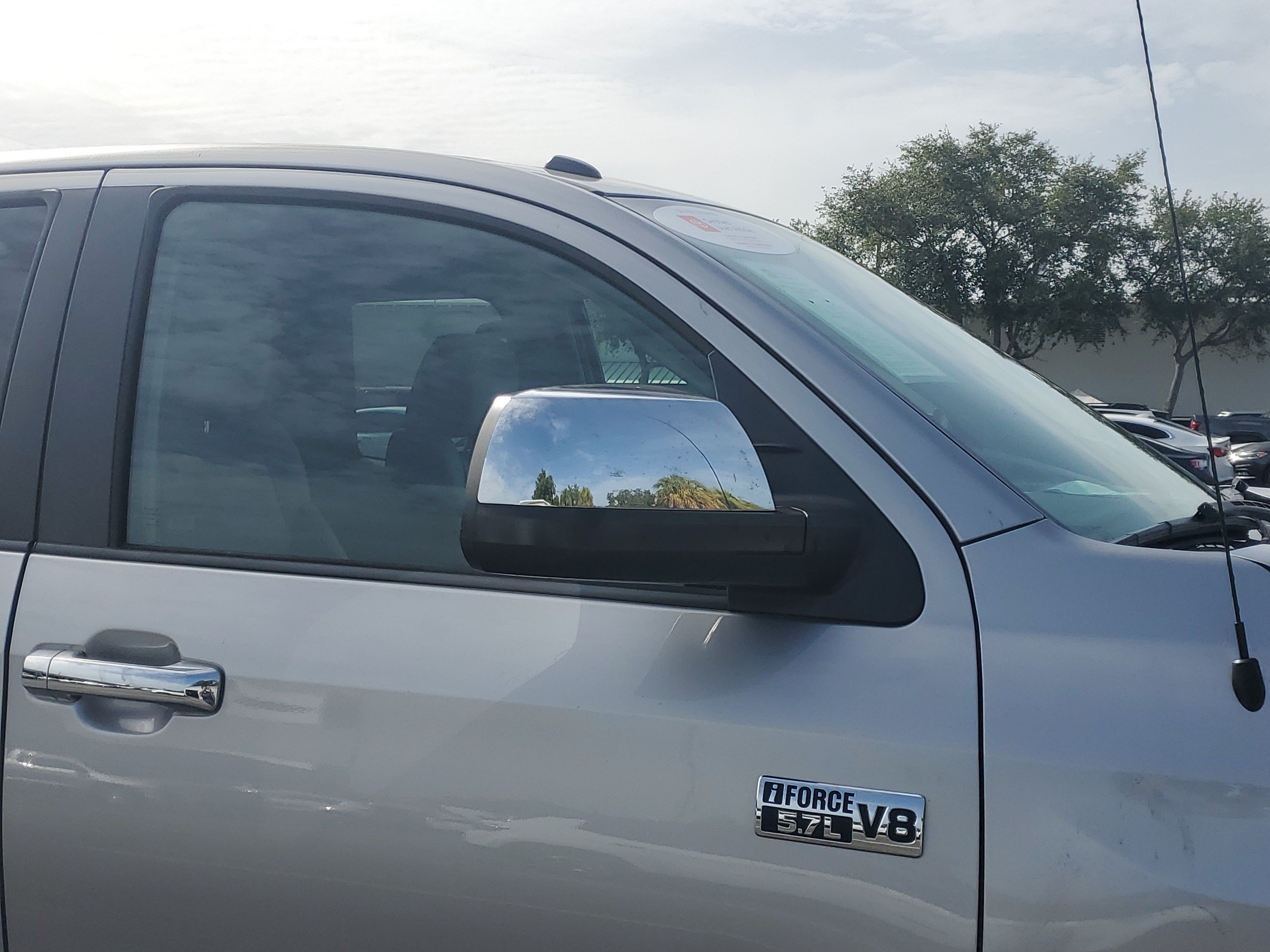 Used 2018 Silver Sky Metallic Toyota Limited image 3