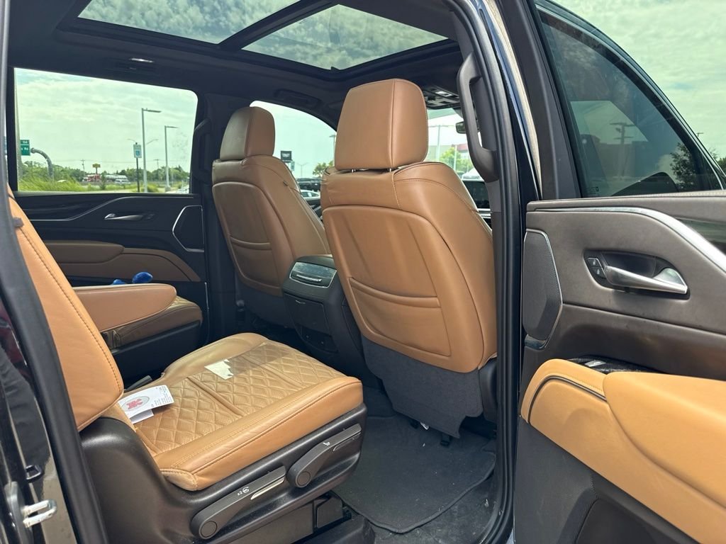 Used 2023 Black Cadillac Premium image 7