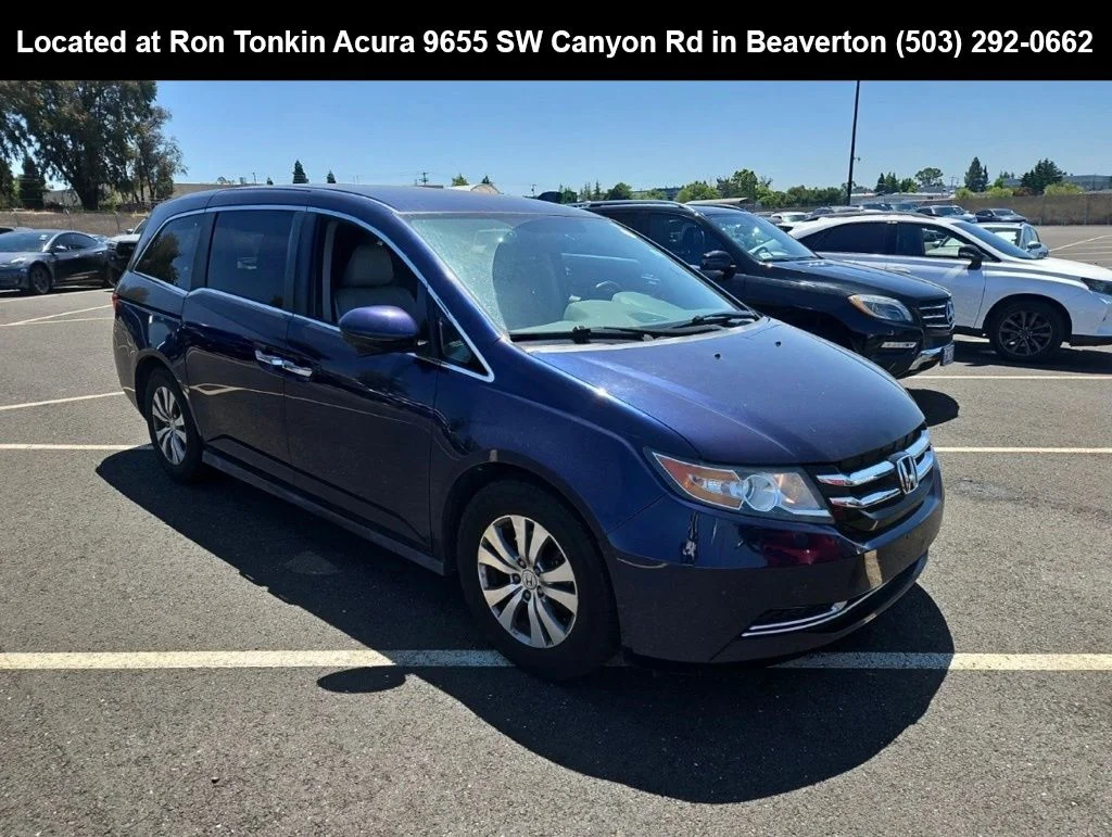 2016 Honda Odyssey SE's photo