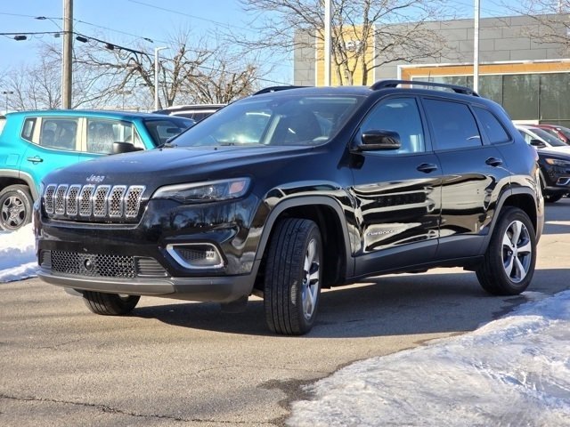 Used 2022 Diamond Black Crystal Pearlcoat Jeep Limited image 21
