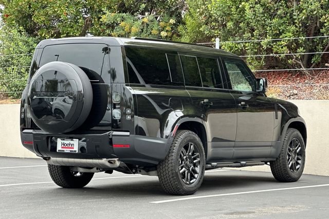 New 2026 Black Land Rover S image 5