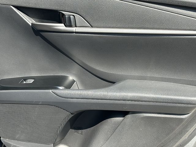 Certified Used 2025  Toyota SE image 15