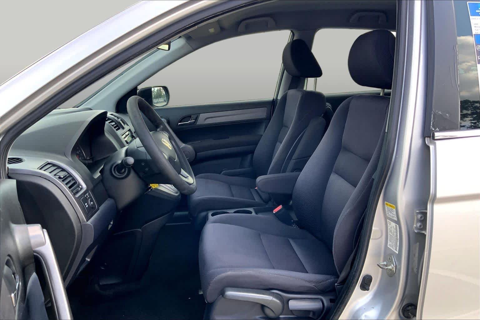 Used 2009 Alabaster Silver Metallic Honda LX image 7