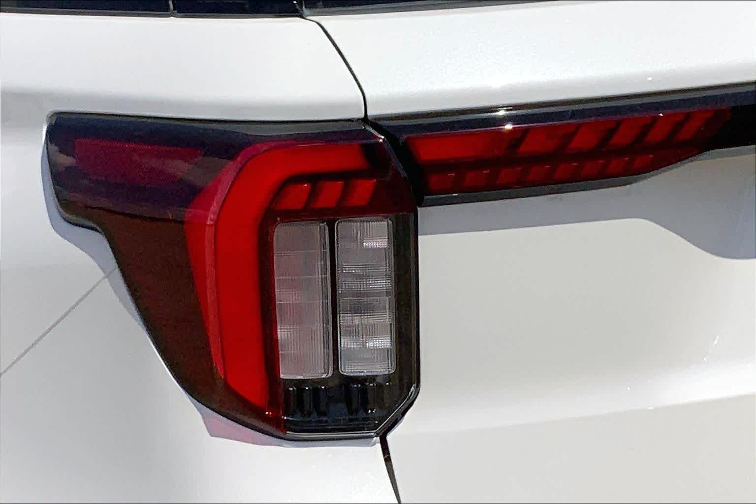 New 2026 Star White Metallic Tri-Coat Ford Tremor® image 13