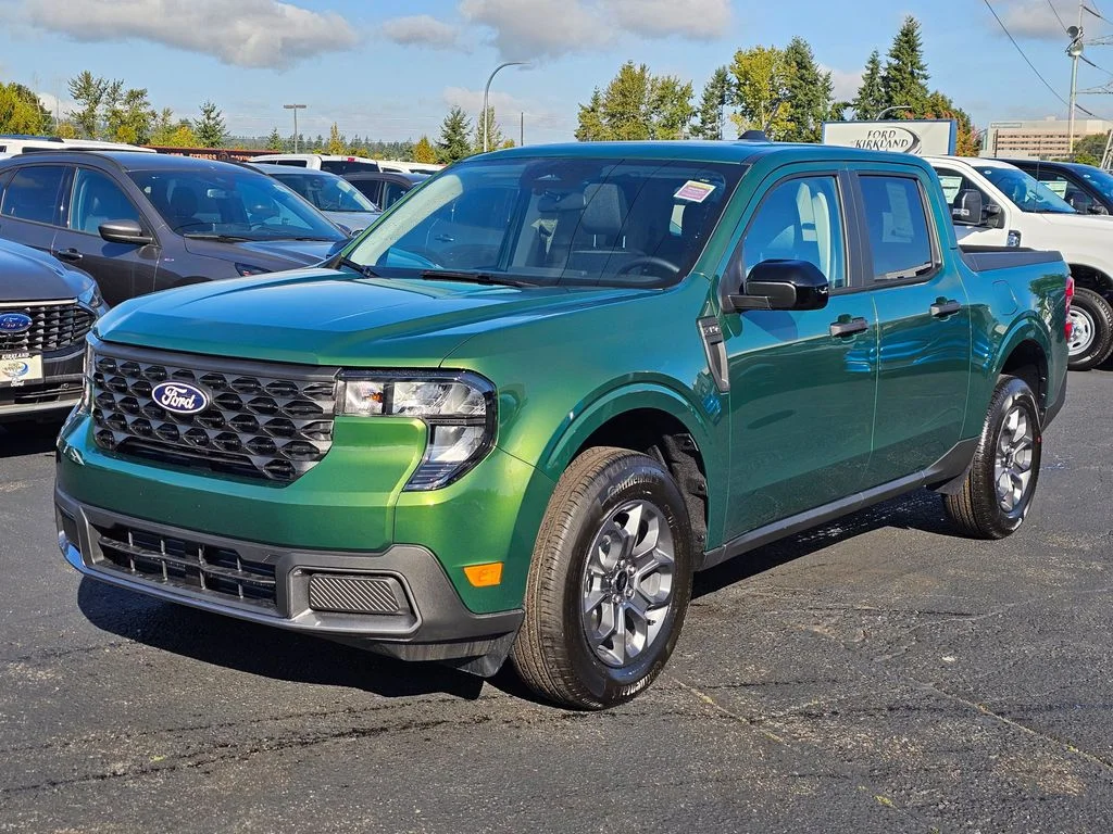 New 2025 Eruption Green Ford XLT image 3