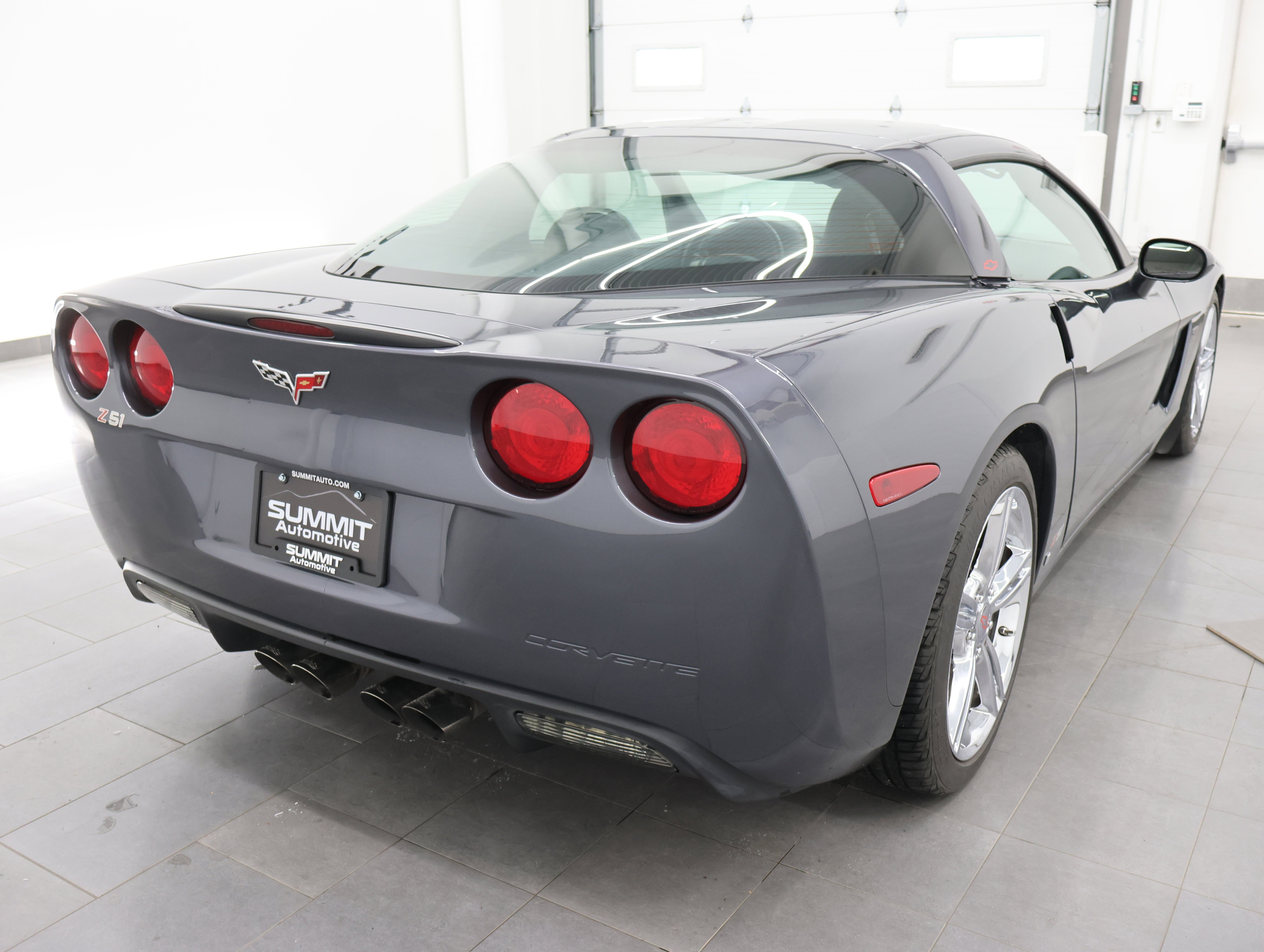 Used 2009 Cyber Gray Metallic Chevrolet LT Coupe: 3LT-Z51-COUPE-AUTO-HEATED LEATHER-HID LIGHTS-6 DISC CD CHANGER-NEW TIRES image 5