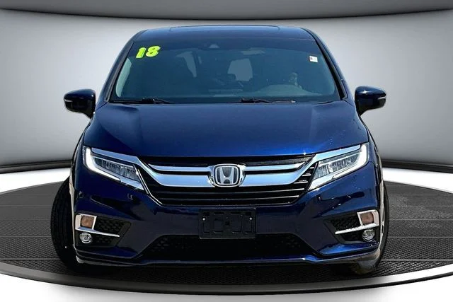 Used 2018 Honda Odyssey Elite with VIN 5FNRL6H99JB063122 for sale in Kansas City