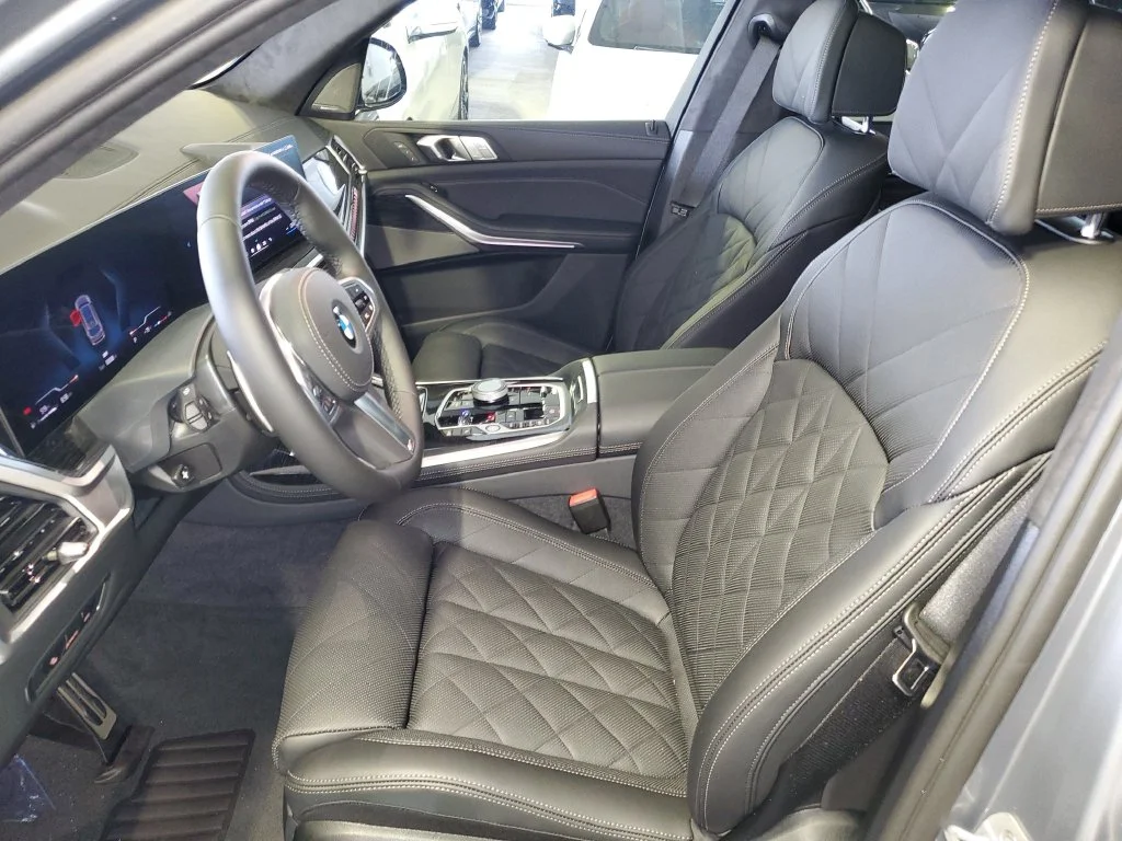 New 2027 Gray BMW xDrive40i image 17