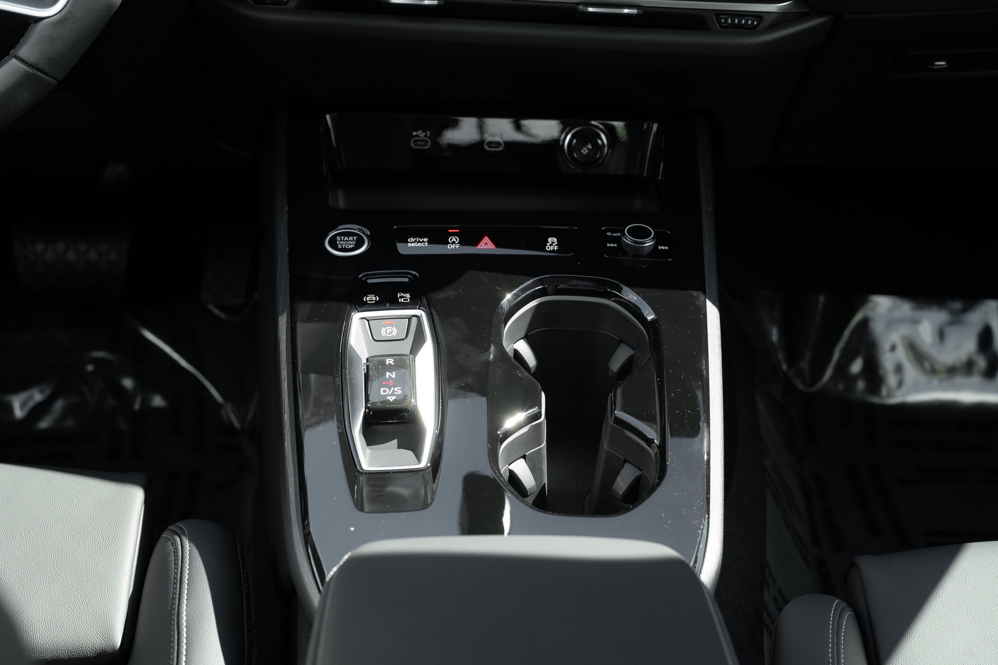 New 2026 Daytona Gray Audi Premium Plus image 38