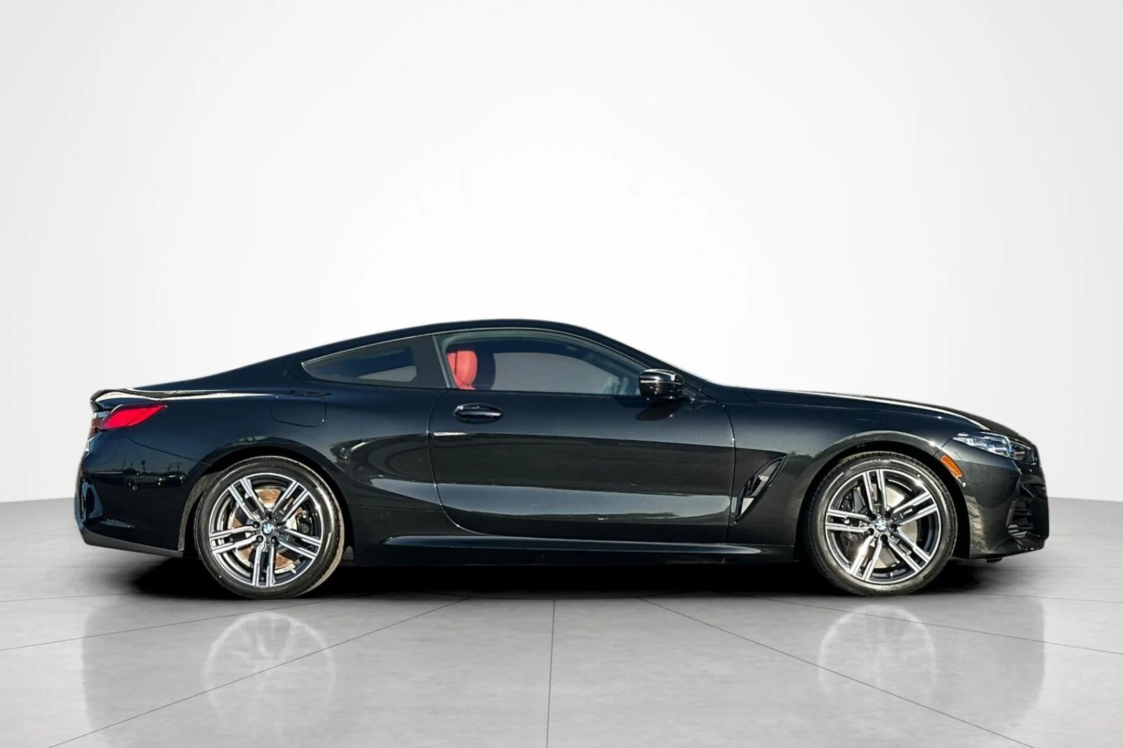 2026 BMW 8 Series 840i - Photo 6