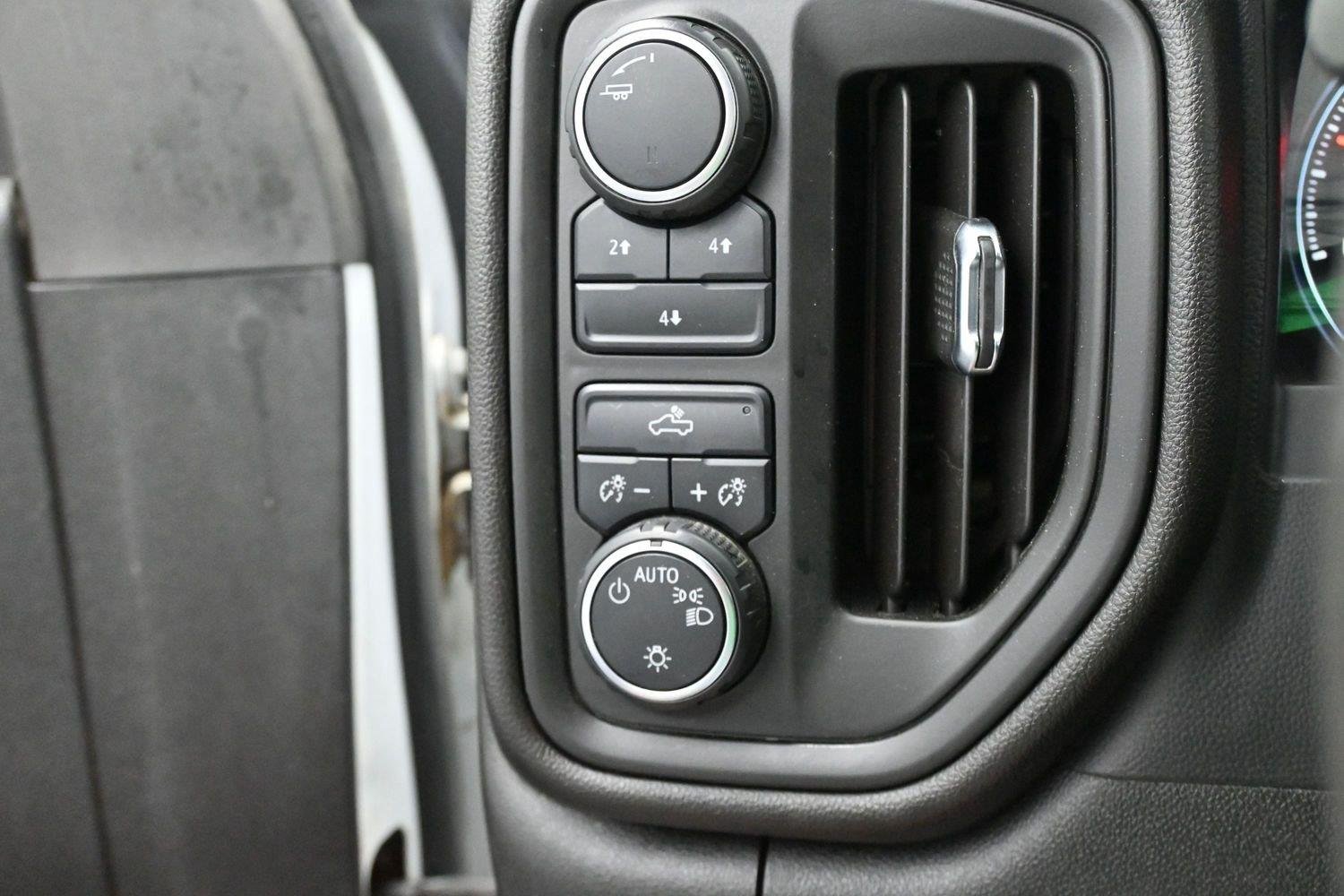 Used 2021 SUMMIT WHITE Chevrolet Work Truck image 17