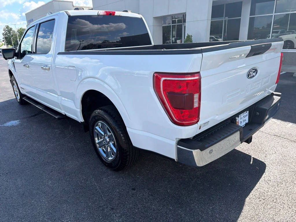Used 2022 Oxford White Ford XLT image 3