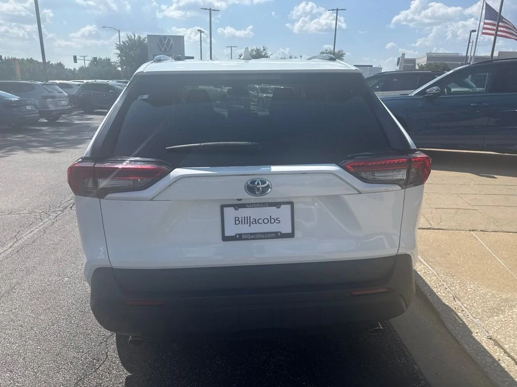 Used 2021 Super White Toyota LE image 5
