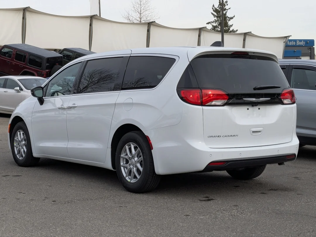 New 2026 White Chrysler SXT - - FWD - Power Liftgate - Power Sliding Doors - Leather & More! image 6