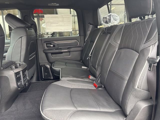 New 2026 Diamond Black Crystal Pearl-Coat Exterior Paint RAM Limited image 14