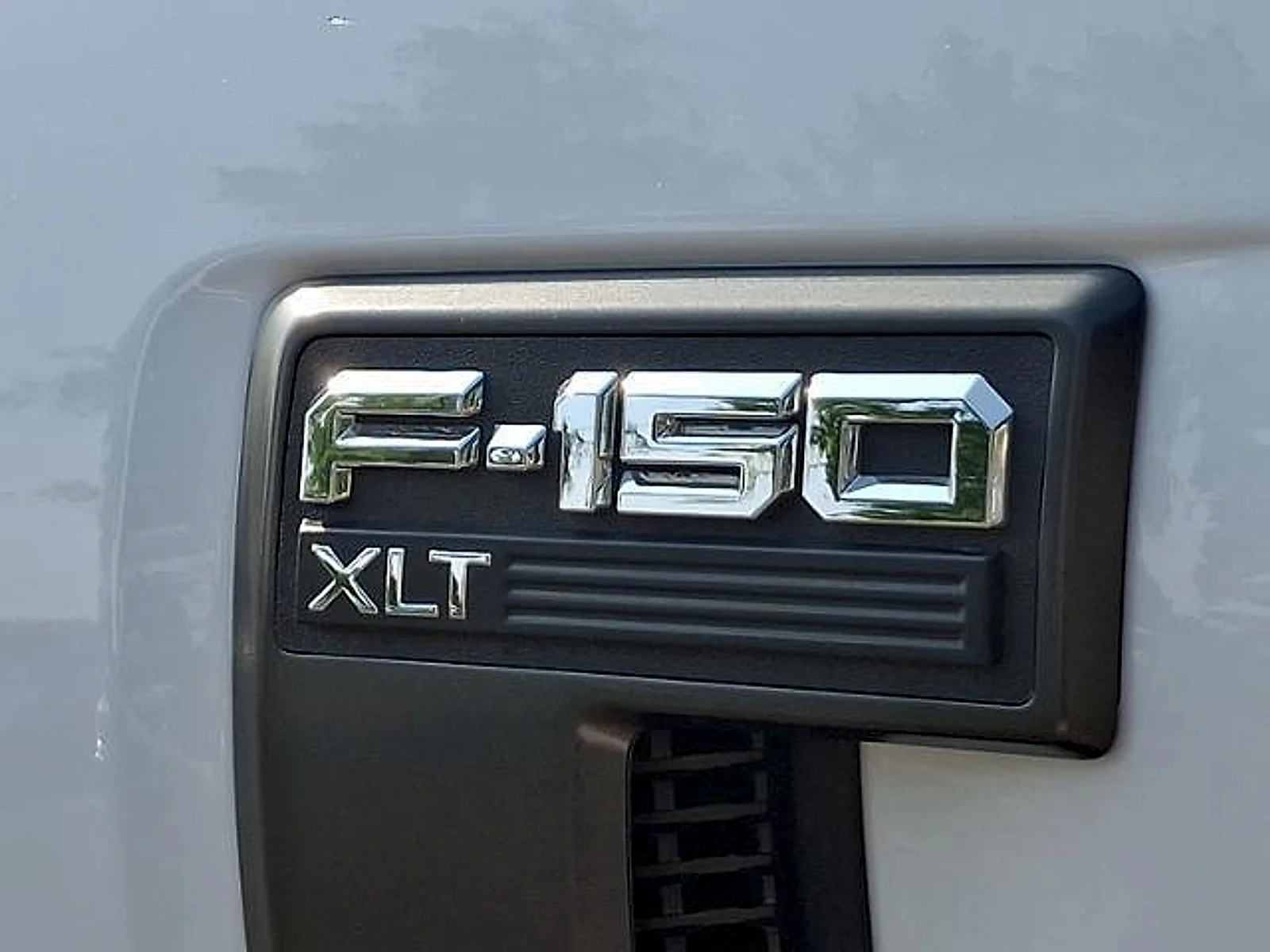 Used 2022 Oxford White Ford XLT image 28