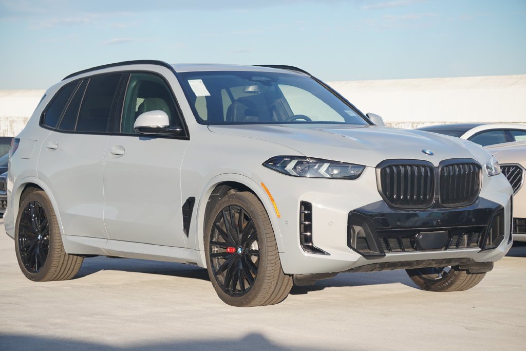 Used 2026 Brooklyn Grey Metallic BMW sDrive40i image 3