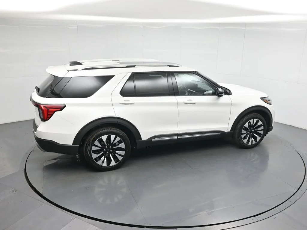 New 2026 White Ford Platinum image 37