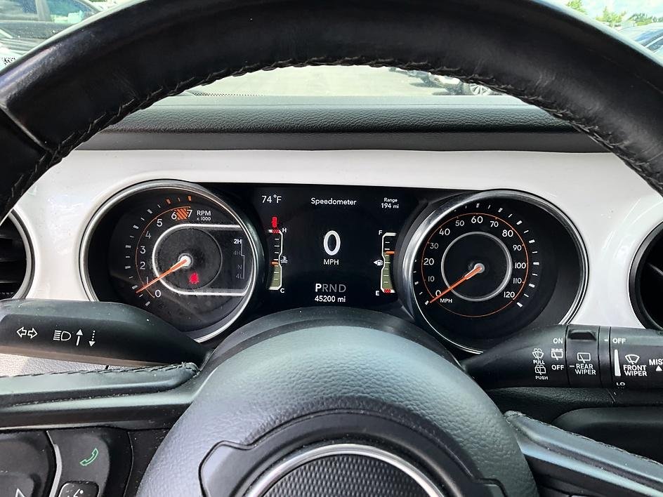 Used 2021 Gray Jeep Unlimited Sport image 16
