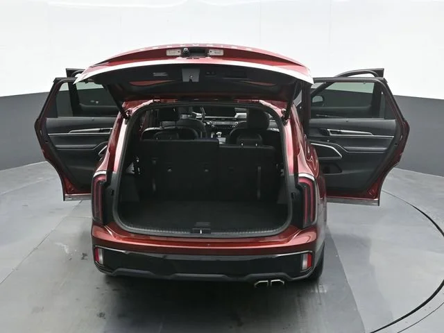 Used 2024 Red Kia EX X-Line image 27