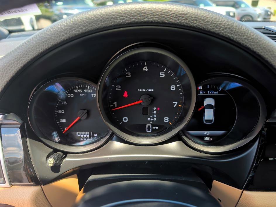 Used 2018 White Porsche Base image 21