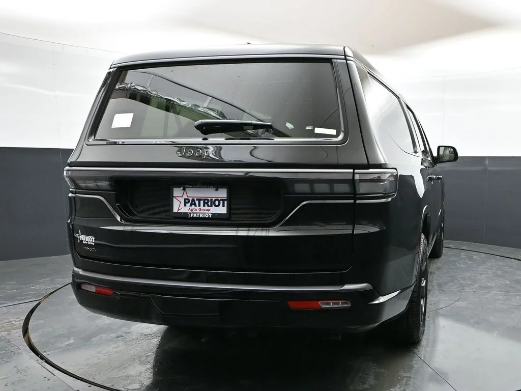New 2026 High Gloss Black Exterior Paint Jeep Limited Altitude image 2